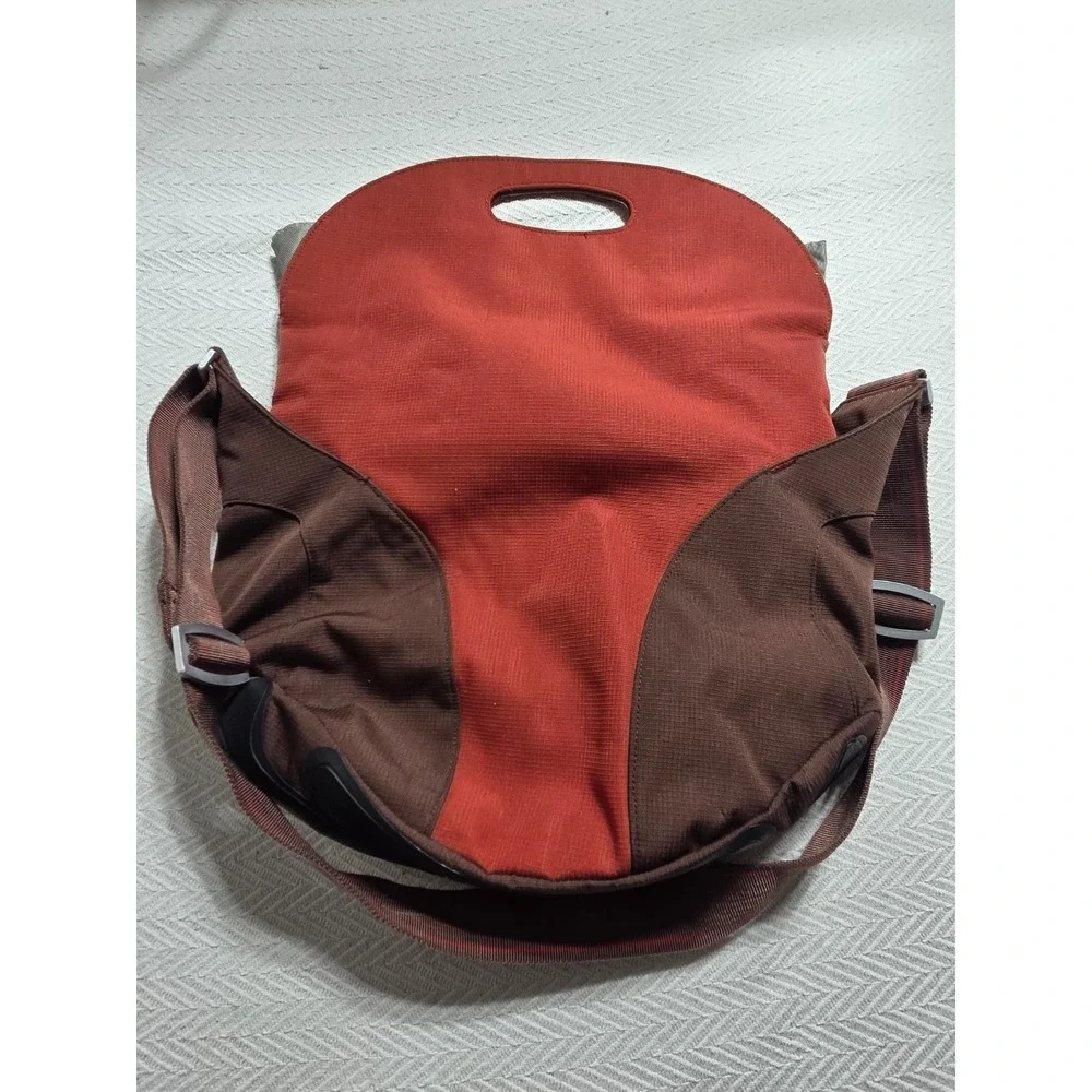 KEEN Hybrid Think Messenger Bag Red Brown Rubber Bottom Crossbody Tote